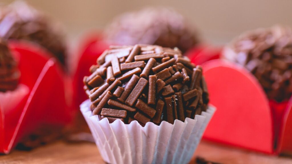 Como fazer brigadeiro sem leite condensado