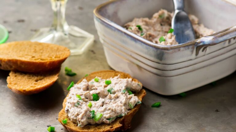 Como fazer patê de sardinha para o sanduba