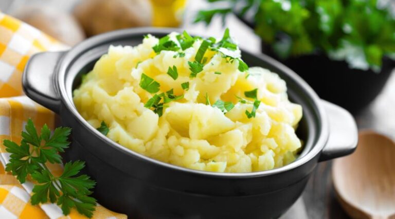 Como fazer purê de batata simples, fácil e delicioso