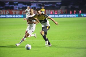 Lance de São Paulo x Criciúma. Foto: Celso da Luz/ Assessoria de imprensa Criciúma E.C.