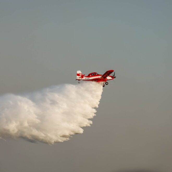 Governo de MT já lançou 3,7 milhões de litros de água com aviões para combater incêndios